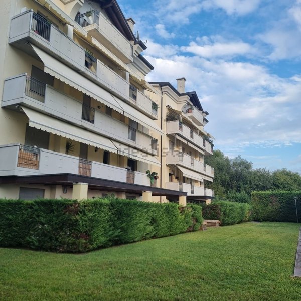appartamento in vendita a Selvazzano Dentro in zona San Domenico