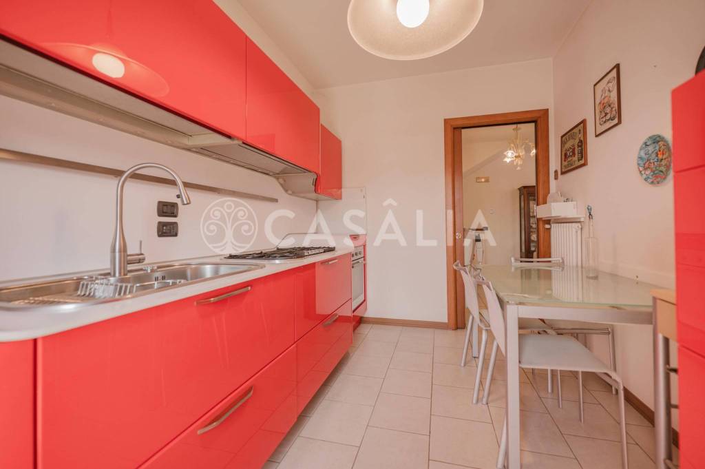 casa indipendente in vendita a Selvazzano Dentro in zona Feriole