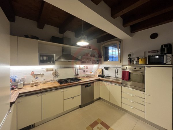 casa indipendente in vendita a Selvazzano Dentro in zona Tencarola