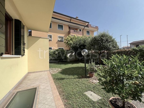 casa indipendente in vendita a Selvazzano Dentro in zona Tencarola