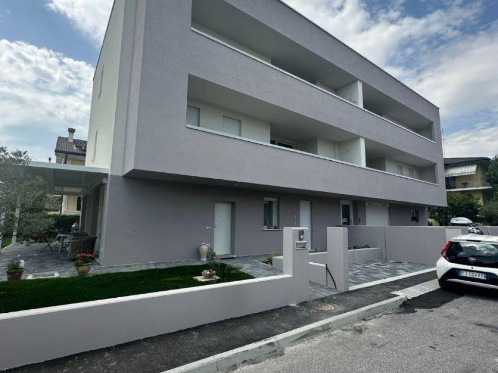 appartamento in vendita a Selvazzano Dentro in zona Caselle