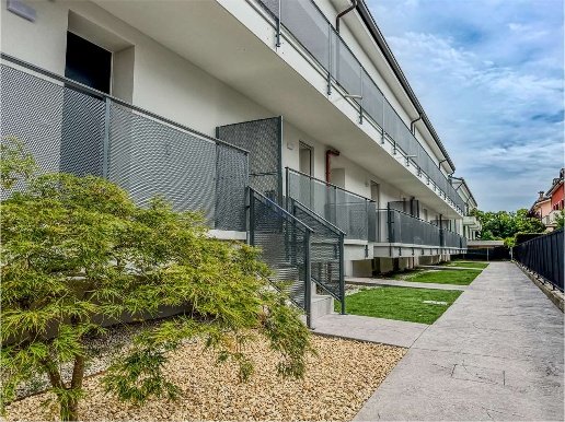 appartamento in vendita a Selvazzano Dentro in zona Tencarola