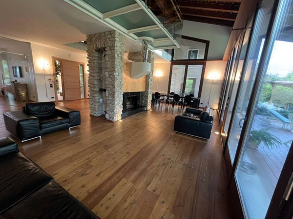 casa indipendente in vendita a Selvazzano Dentro in zona Caselle