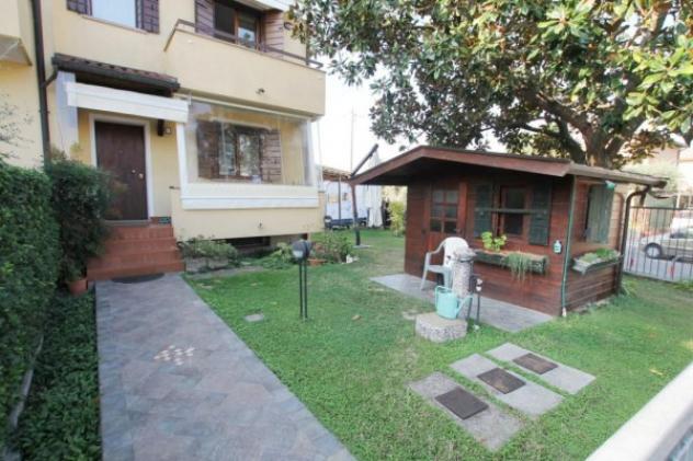 casa indipendente in vendita a Selvazzano Dentro in zona San Domenico