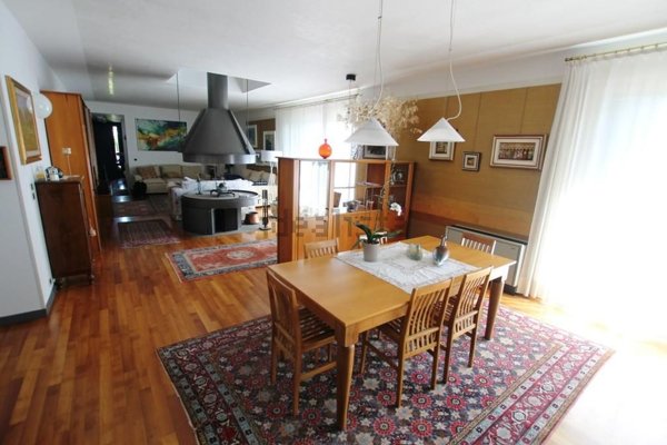 casa indipendente in vendita a Selvazzano Dentro in zona Caselle