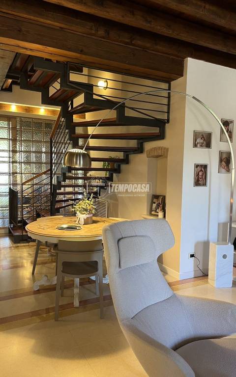 casa indipendente in vendita a Selvazzano Dentro in zona Tencarola