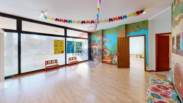 negozio in vendita a Selvazzano Dentro in zona Tencarola