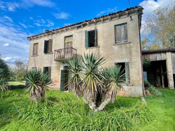 casa indipendente in vendita a Selvazzano Dentro in zona Tencarola