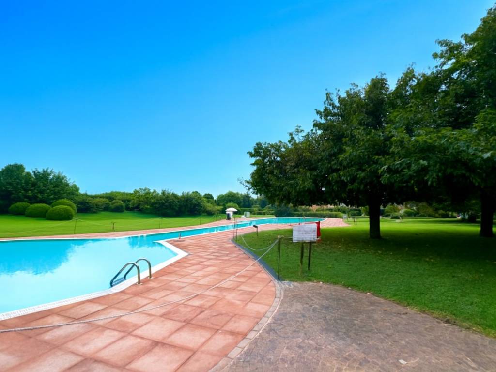 casa indipendente in vendita a Selvazzano Dentro in zona Montecchia