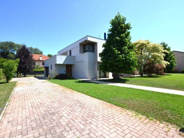 casa indipendente in vendita a Selvazzano Dentro in zona Caselle