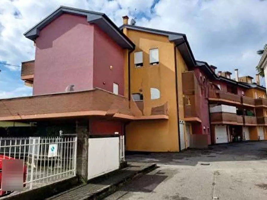 casa indipendente in vendita a Selvazzano Dentro in zona Tencarola