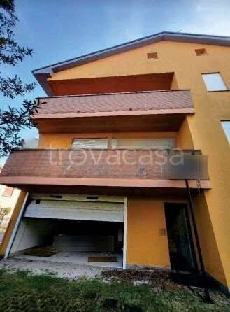 casa indipendente in vendita a Selvazzano Dentro in zona Tencarola