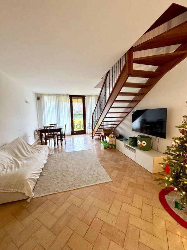 appartamento in vendita a Selvazzano Dentro in zona Montecchia