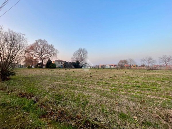 terreno agricolo in vendita a Selvazzano Dentro in zona Caselle