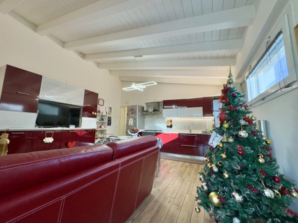 casa indipendente in vendita a Selvazzano Dentro in zona Caselle