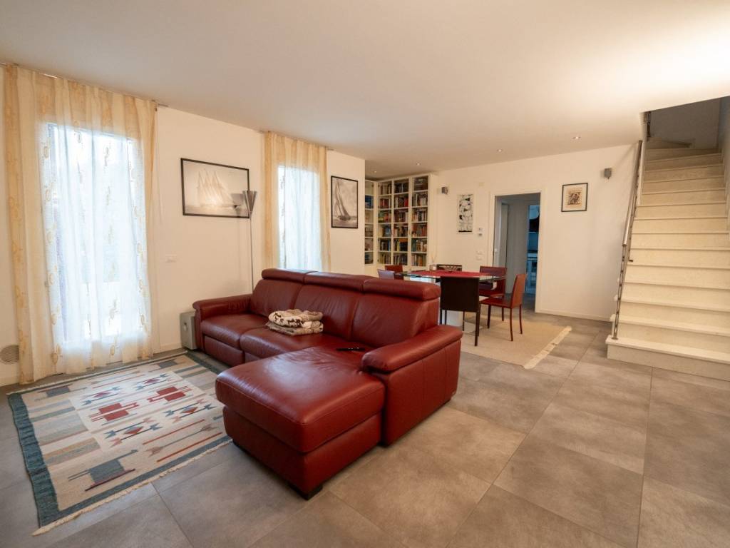 appartamento in vendita a Selvazzano Dentro in zona Tencarola