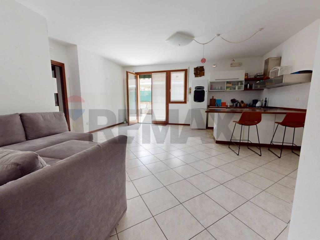 appartamento in vendita a Selvazzano Dentro in zona Tencarola