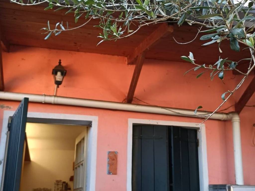 casa indipendente in vendita a Selvazzano Dentro in zona Tencarola