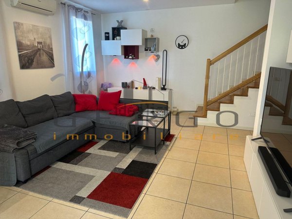 casa indipendente in vendita a Selvazzano Dentro in zona Tencarola