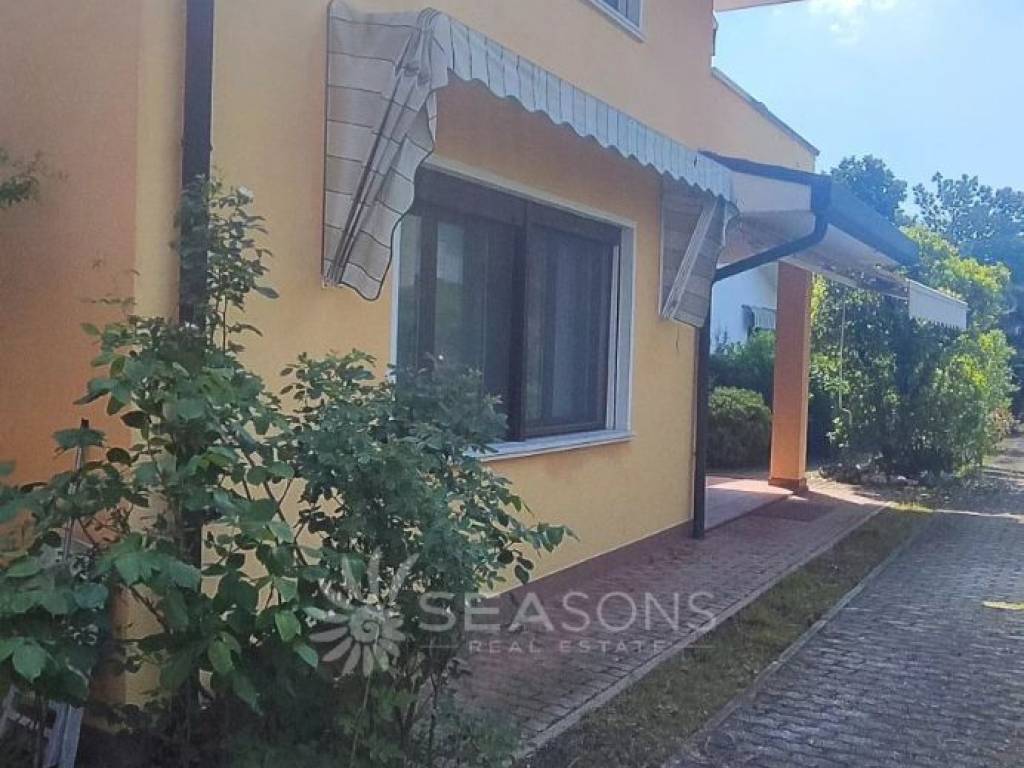 casa indipendente in vendita a Selvazzano Dentro in zona Caselle