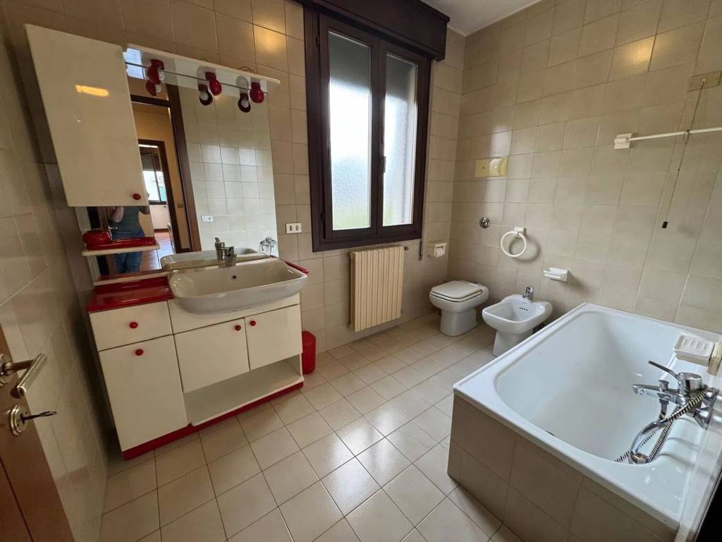 casa indipendente in vendita a Selvazzano Dentro in zona Caselle