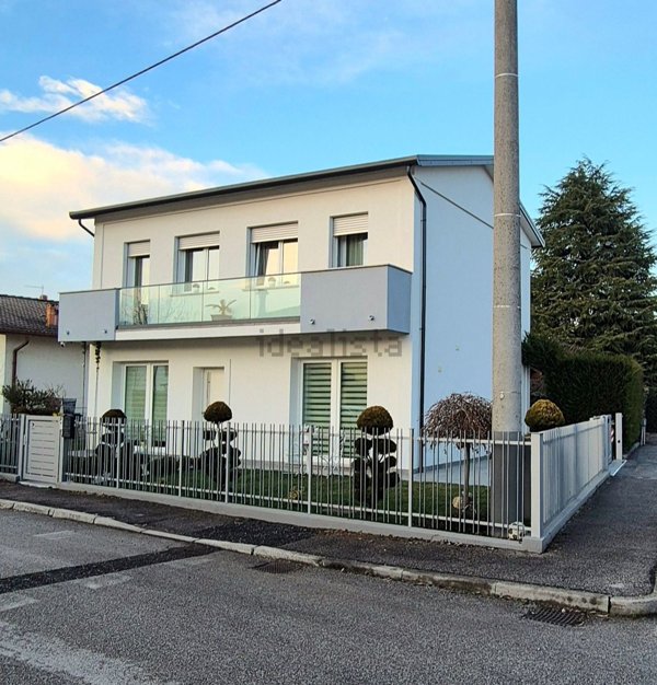 casa indipendente in vendita a Selvazzano Dentro