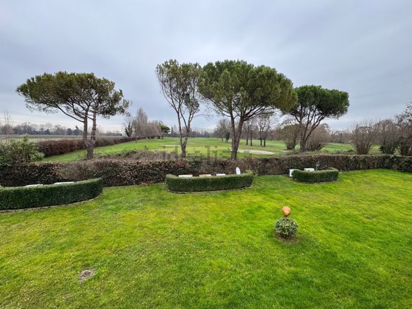 appartamento in vendita a Selvazzano Dentro in zona Montecchia