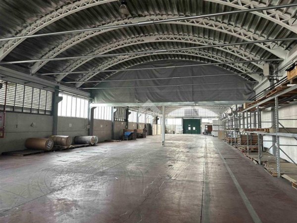 capannone in vendita a Selvazzano Dentro in zona Tencarola