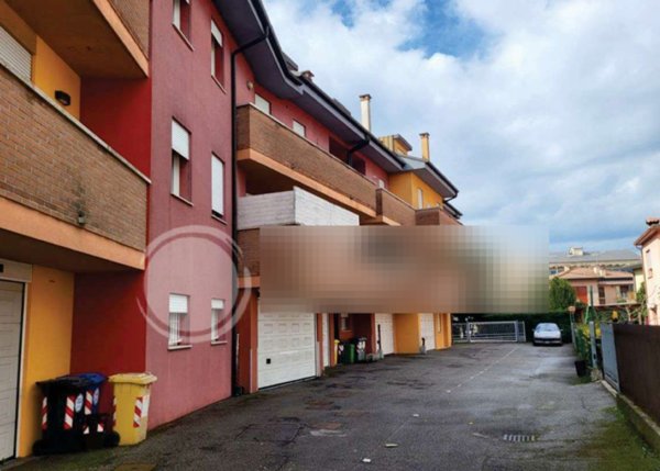 casa indipendente in vendita a Selvazzano Dentro in zona Tencarola