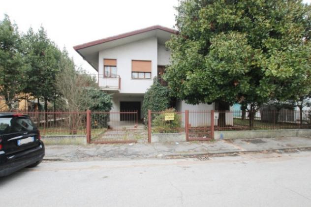 casa indipendente in vendita a Selvazzano Dentro