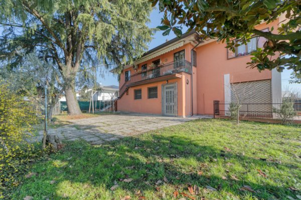 casa indipendente in vendita a Selvazzano Dentro in zona Caselle