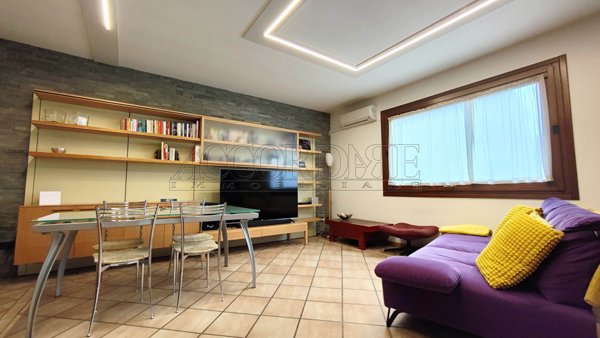 casa indipendente in vendita a Selvazzano Dentro in zona Caselle