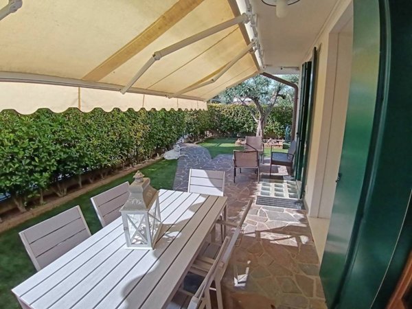 casa indipendente in vendita a Selvazzano Dentro in zona Tencarola