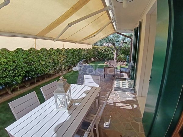 casa indipendente in vendita a Selvazzano Dentro in zona Tencarola