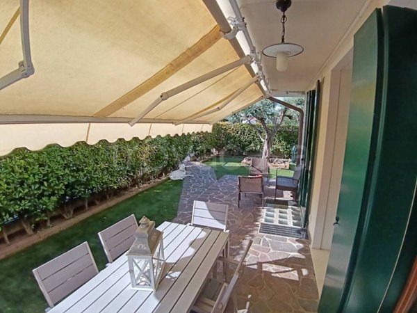 casa indipendente in vendita a Selvazzano Dentro in zona Tencarola