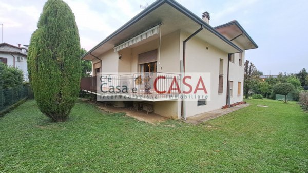 casa indipendente in vendita a Selvazzano Dentro in zona San Domenico