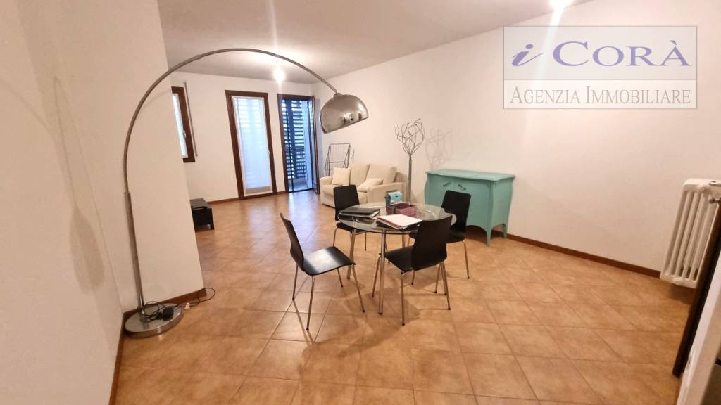 appartamento in vendita a Selvazzano Dentro in zona Feriole