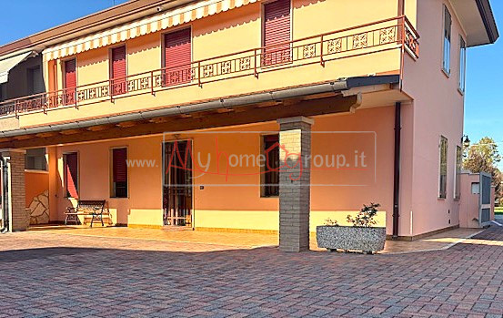 casa indipendente in vendita a Selvazzano Dentro in zona Caselle