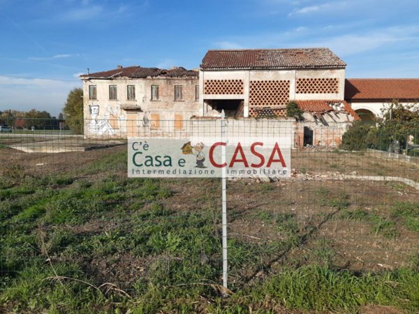 casale in vendita a Selvazzano Dentro in zona Caselle
