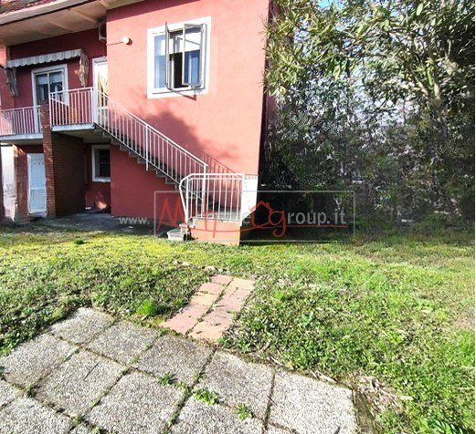 casa indipendente in vendita a Selvazzano Dentro in zona Feriole