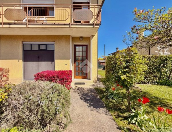 casa indipendente in vendita a Selvazzano Dentro in zona Caselle