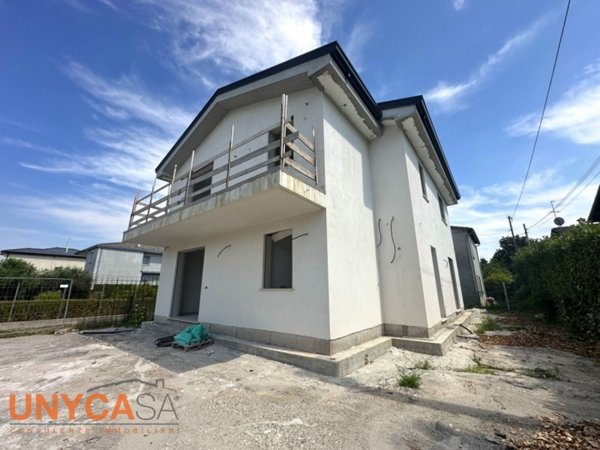 casa indipendente in vendita a Selvazzano Dentro