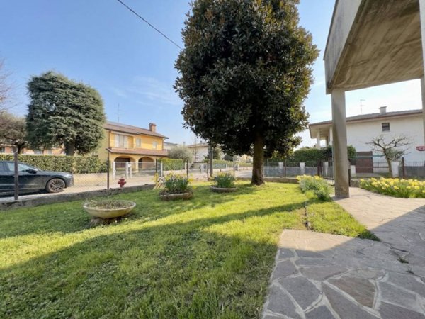casa indipendente in vendita a Selvazzano Dentro in zona Caselle