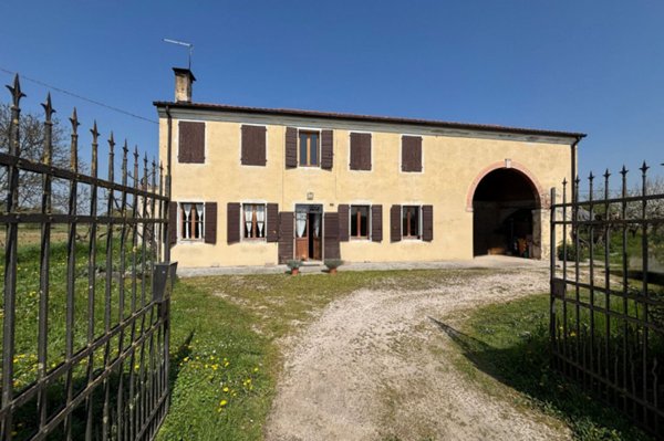 terreno agricolo in vendita a Selvazzano Dentro in zona Feriole
