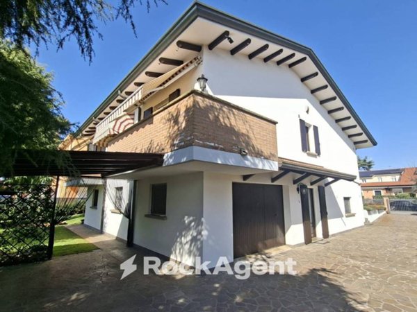 casa indipendente in vendita a Selvazzano Dentro in zona Caselle