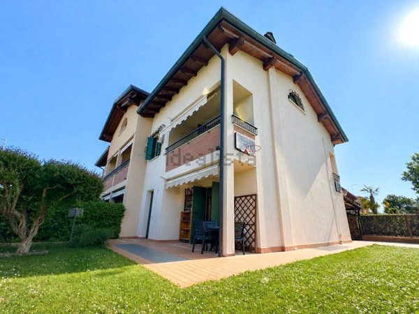 casa indipendente in vendita a Selvazzano Dentro in zona Caselle