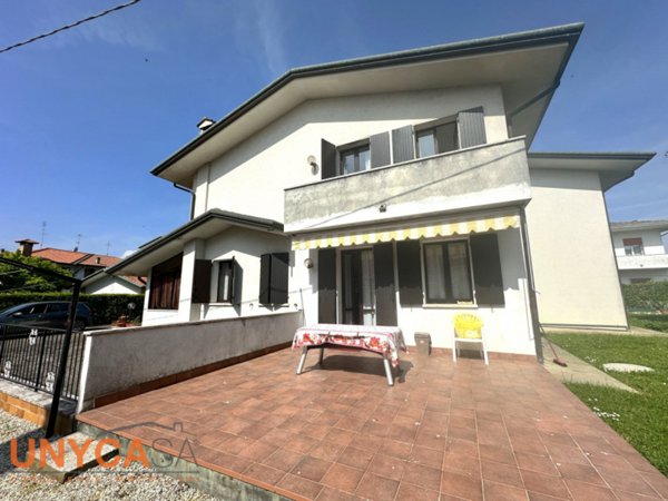 casa indipendente in vendita a Selvazzano Dentro in zona San Domenico