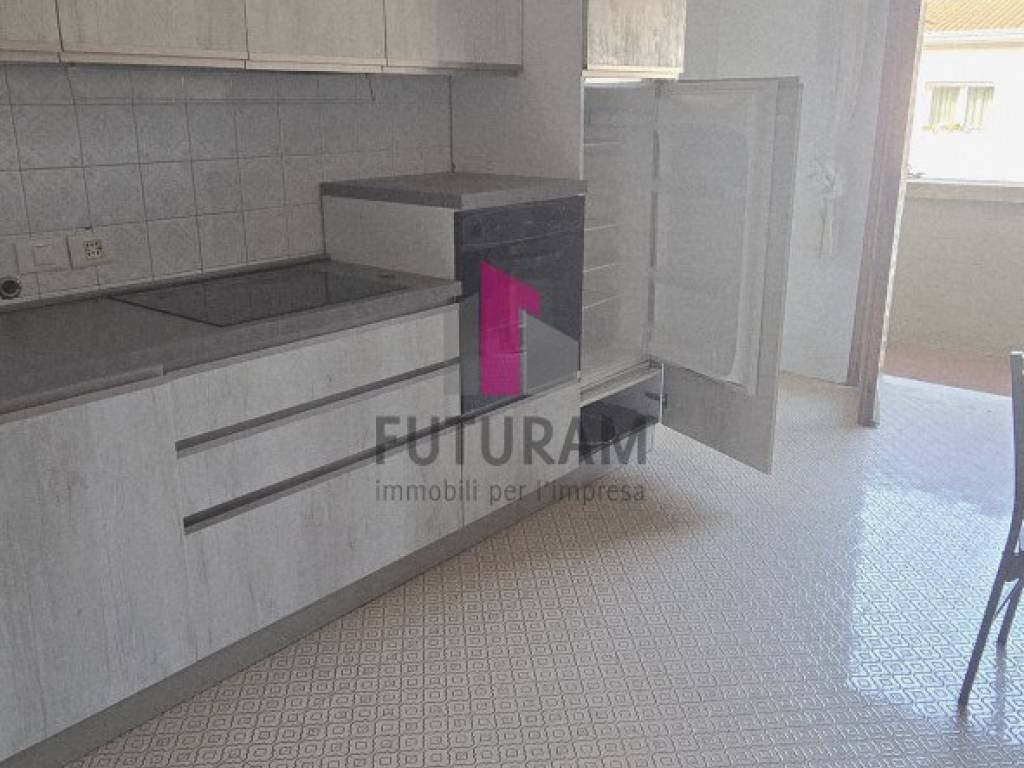 appartamento in vendita a Selvazzano Dentro in zona San Domenico