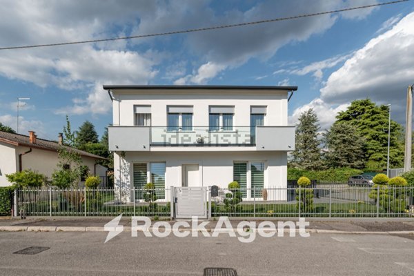 casa indipendente in vendita a Selvazzano Dentro