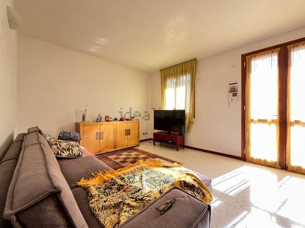 casa semindipendente in vendita a Selvazzano Dentro in zona Tencarola